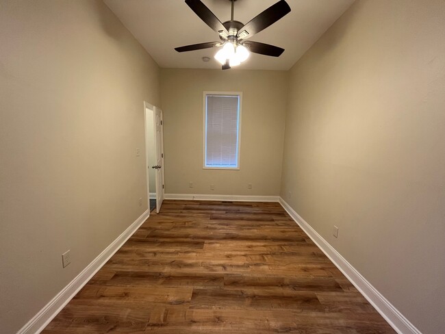 Building Photo - 4739 Essex Way