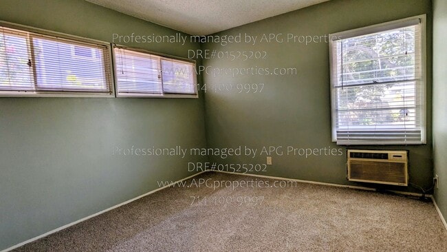 Building Photo - 1022 N Baker St