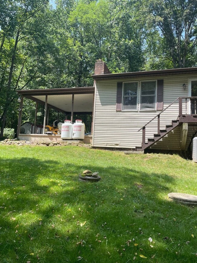 Building Photo - 3 Bedroom Home in Dauphin