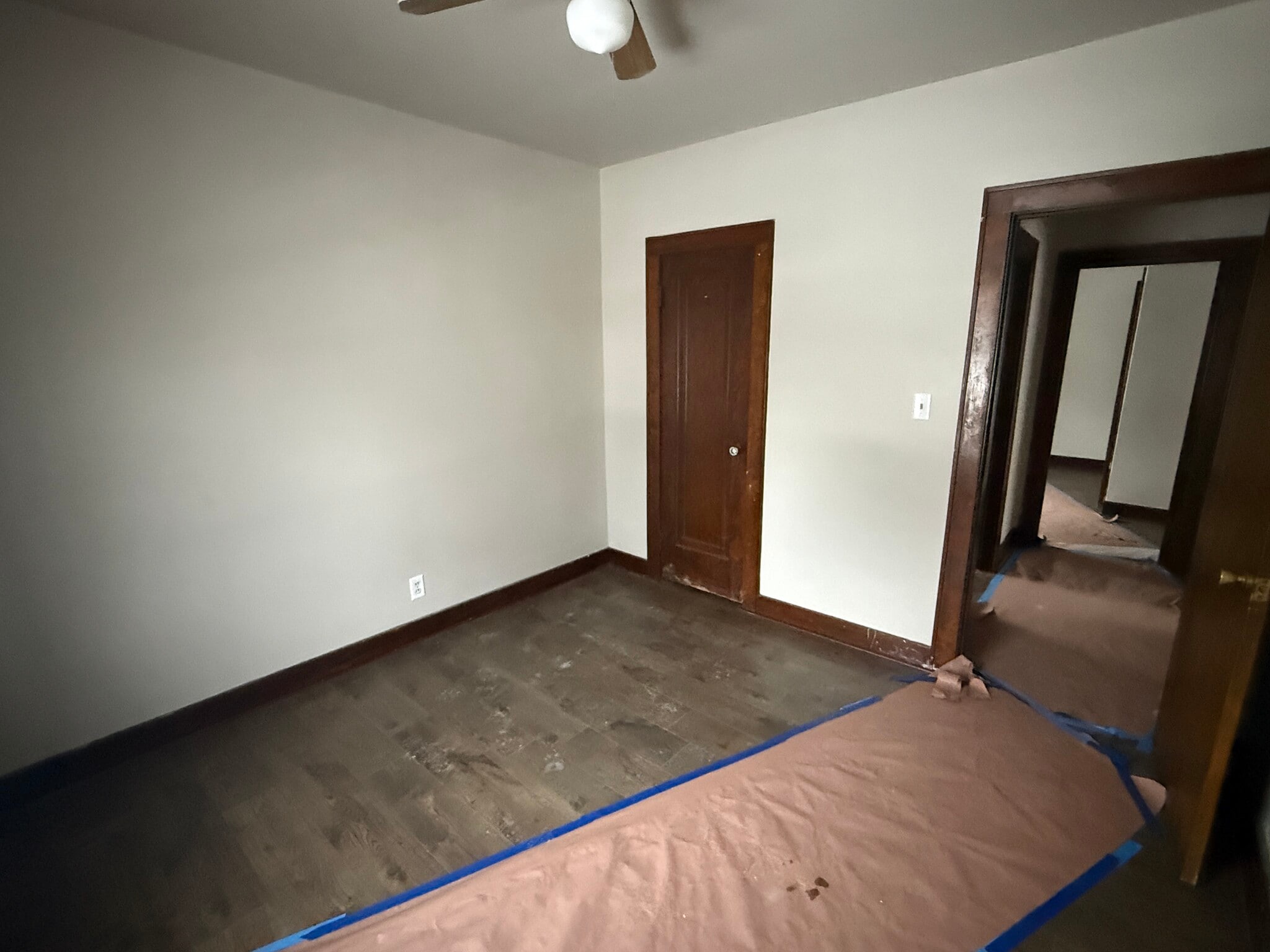 Building Photo - 818 N Van Buren St