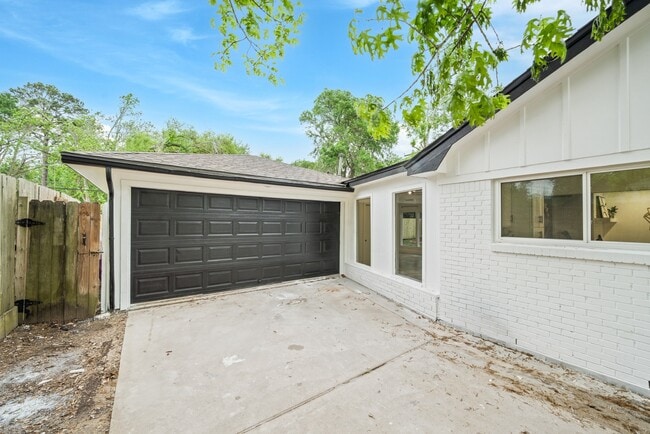 Building Photo - 1206 Timber Ln