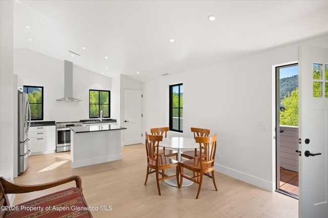 Building Photo - 30 St Finnbar Farm Rd