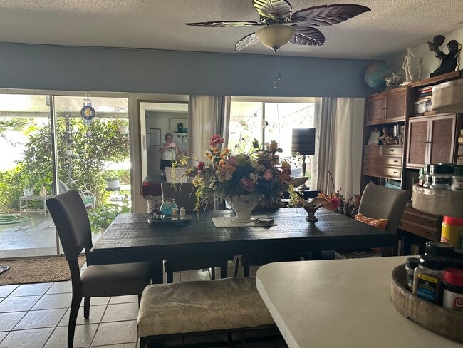 Building Photo - 1655 S Highland Ave