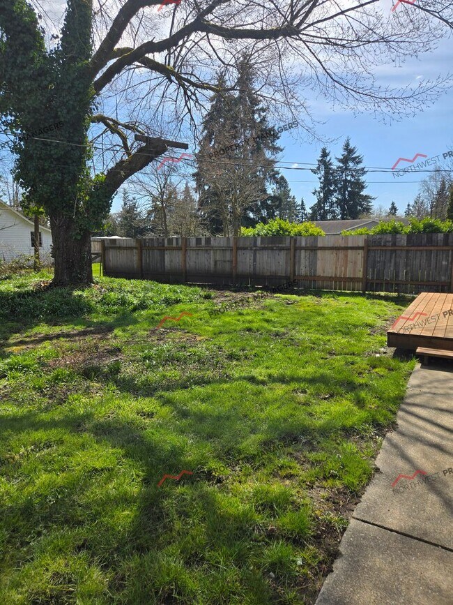 Building Photo - 10341 184th Ave SW