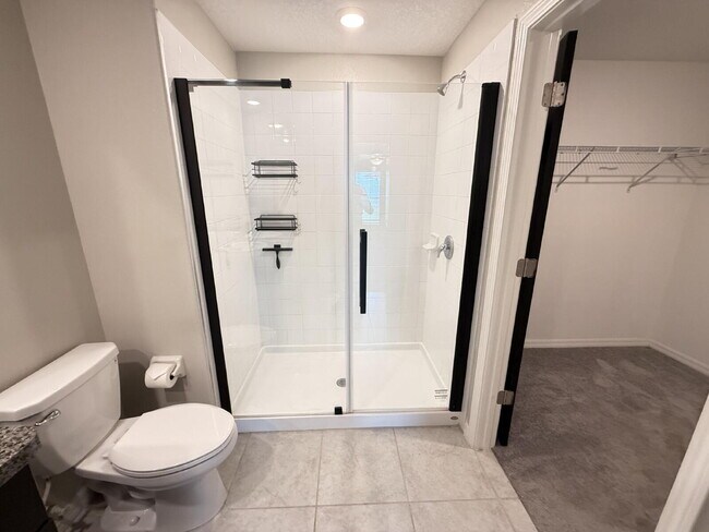 Building Photo - Beautiful 3-Bedroom 2 Baths Home in Ayersw...