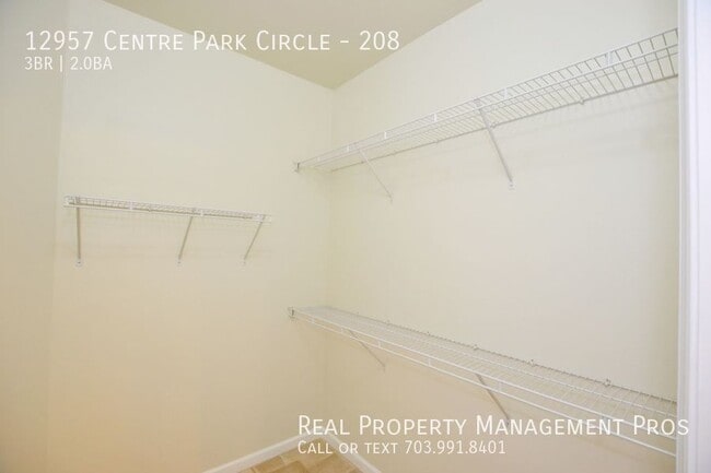 Building Photo - 12957 Centre Park Cir