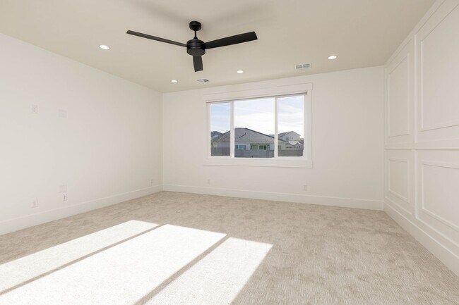 Building Photo - Beautiful 5 bed 4 bath home in Desert Cany...