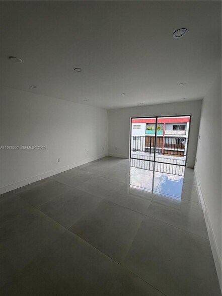 Building Photo - 6070 W 19th Ave