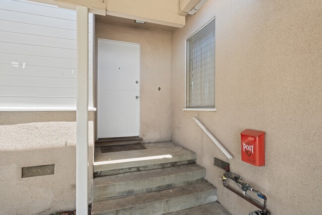 Building Photo - 5342 Emporia Ave