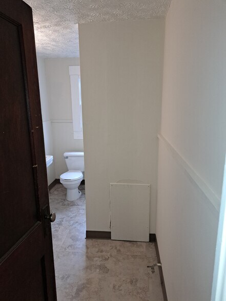 Bathroom - 116 Maryland Ave SW