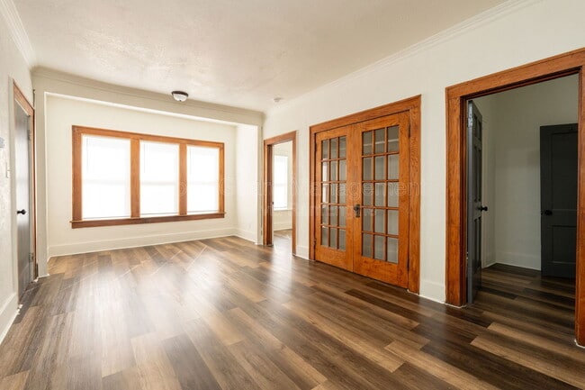 Building Photo - 423 N Emporia Ave