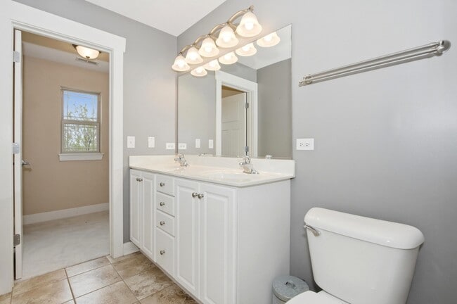 Building Photo - 15749 W Crobally Way