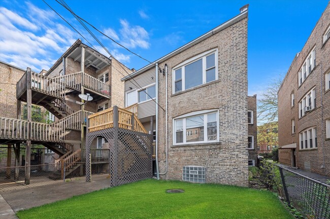 Building Photo - 7716 S Kingston Ave