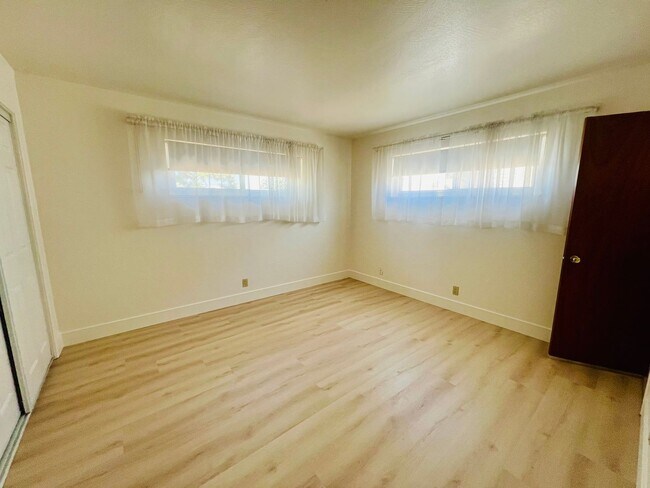 Building Photo - Lynbrook house ready now! $5075