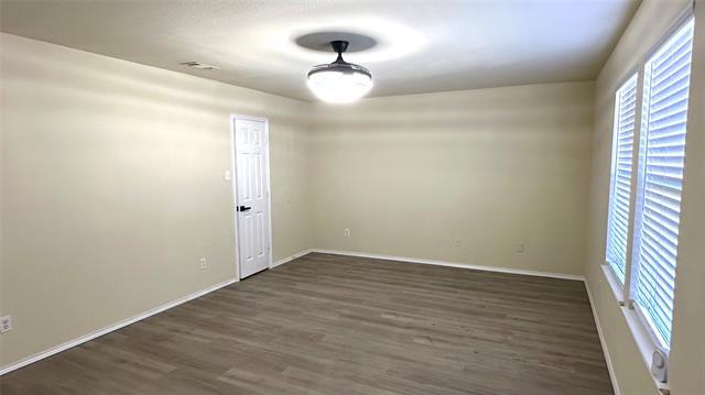 Building Photo - 817 Lark Dr