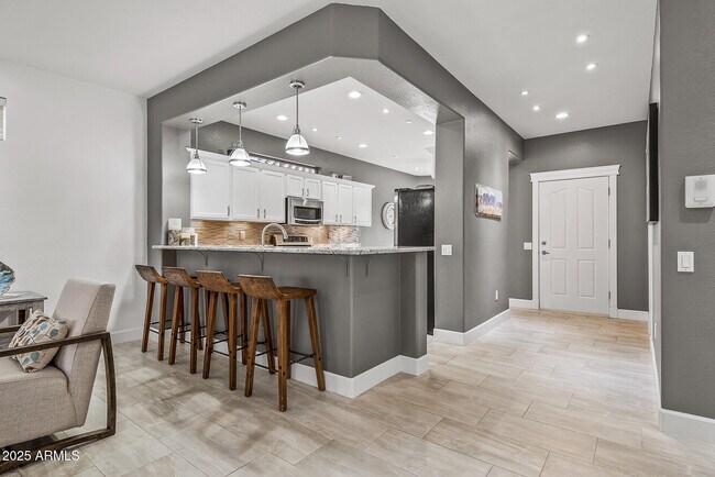 Building Photo - 16232 W Montoya Dr