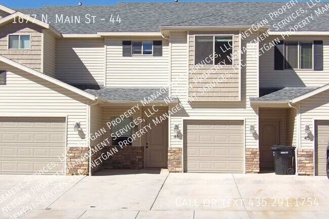 Primary Photo - 1677 N Main St