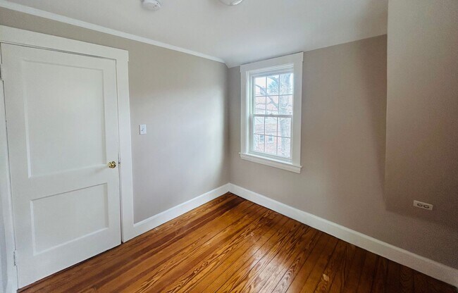 Building Photo - 2-Bedroom Apartment in Atlantic Heights| Close to Downtown Portsmouth| Heat Included!