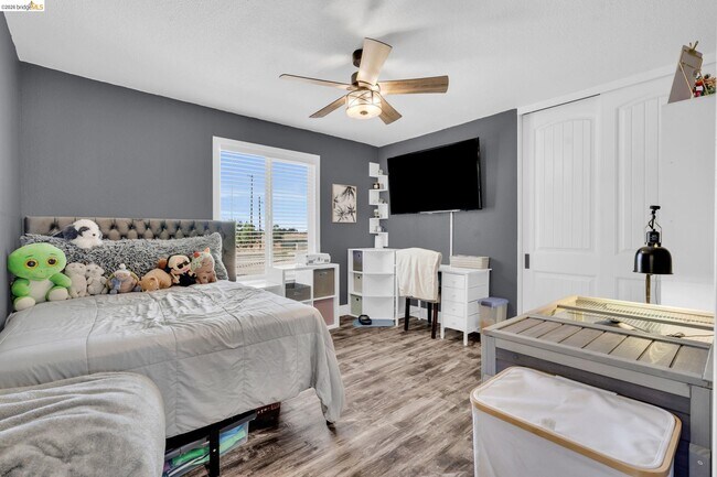 Building Photo - 59 Old Stagecoach Rd