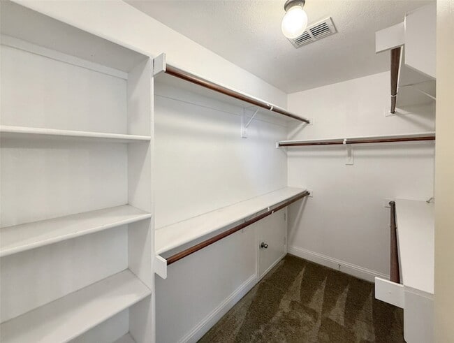Building Photo - 6413 Fitzgerald Dr