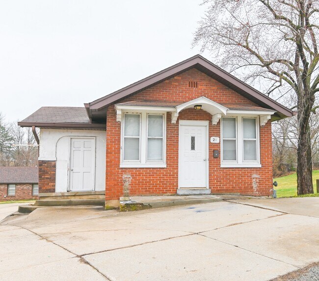 Primary Photo - 1518 E McCarty St