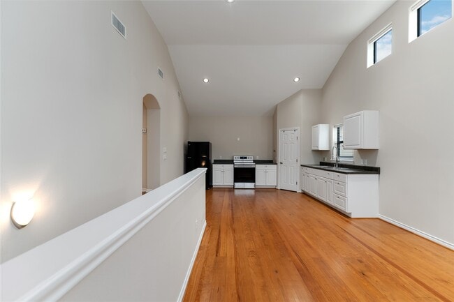 Building Photo - 24527 Appian Ridge