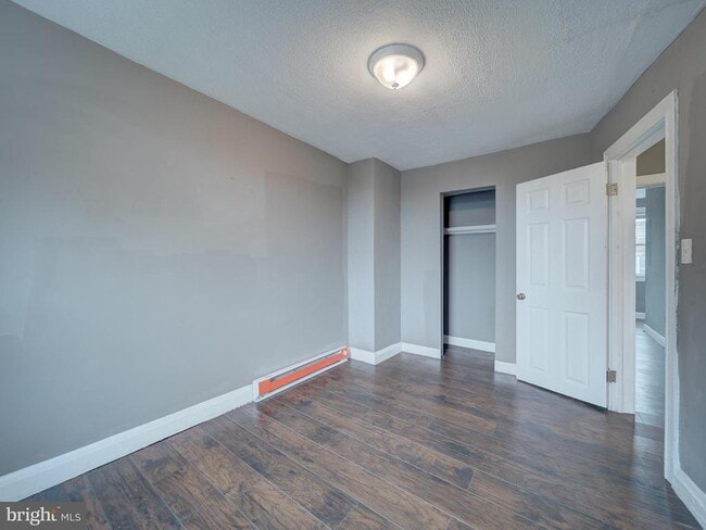 Building Photo - 2047 Griffis Ave