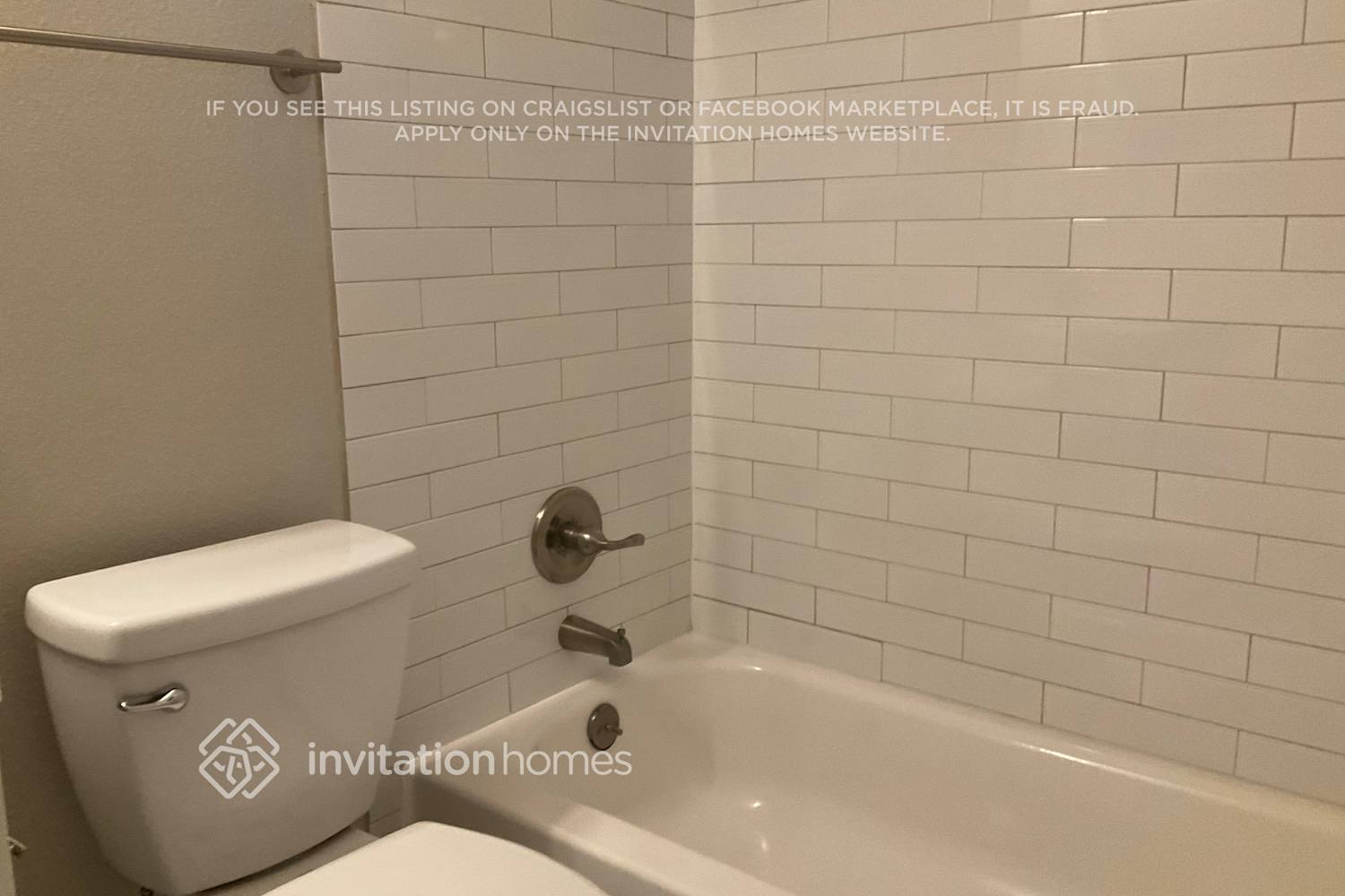 Building Photo - 425 Birchwood Dr