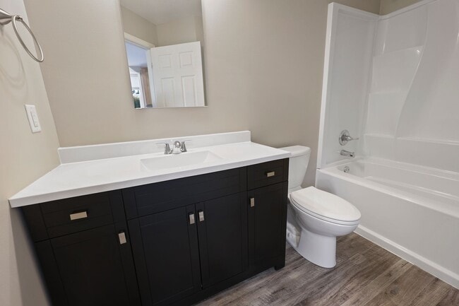 Building Photo - 4 Bedroom House for Rent