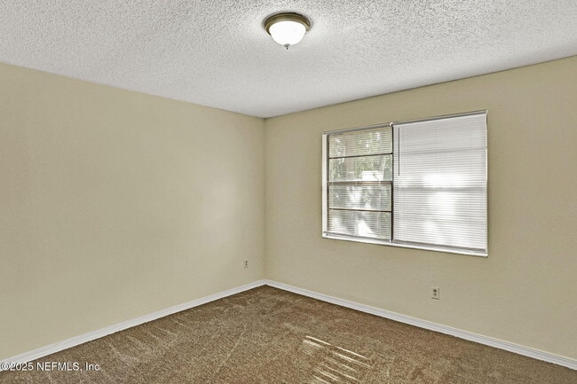 Building Photo - 475 Crabapple Ct