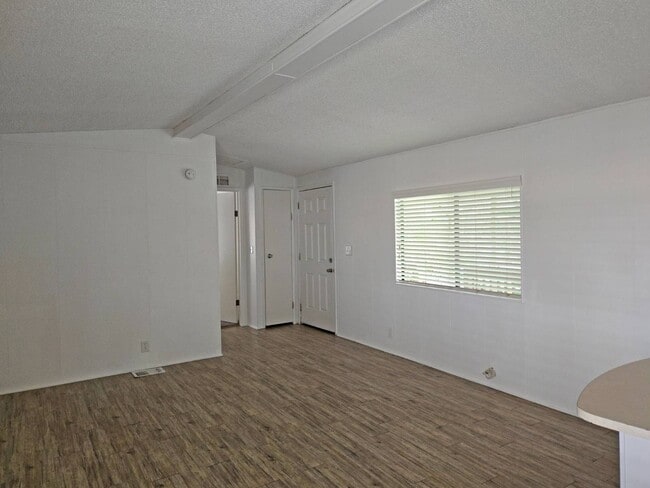 Building Photo - 8633 E Brundage Ln