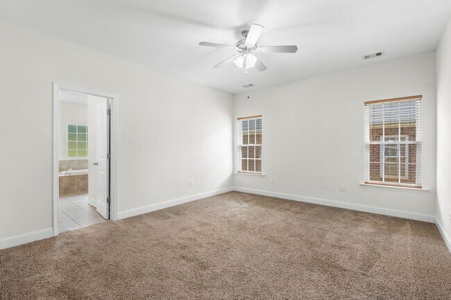 Building Photo - 108 Ledbury Cove