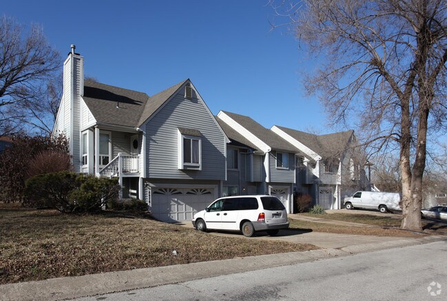 Primary Photo - 8927-8933 Hauser St