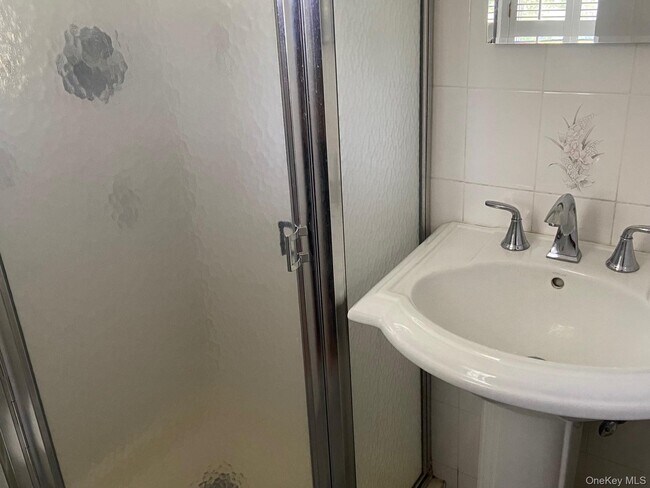 Building Photo - 253 Ackertown Rd