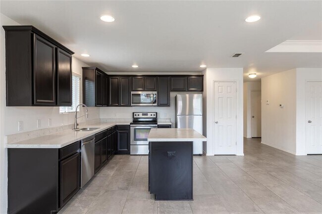Building Photo - 3105 Adrian Creek Dr