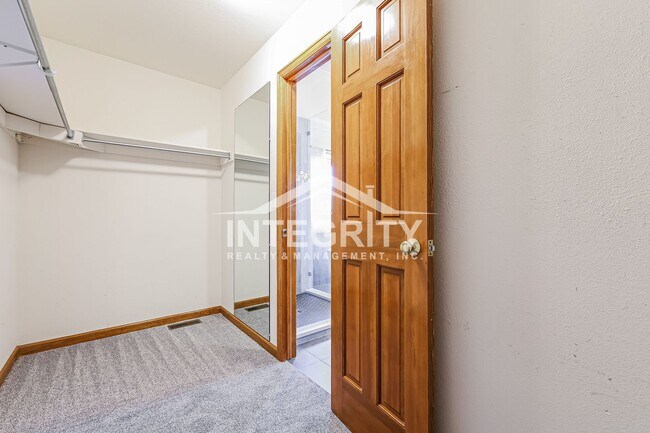 Building Photo - 11536 Briarwood Ln