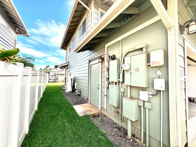 Building Photo - Beautiful Pet Friendly Home in Ewa Gentry!