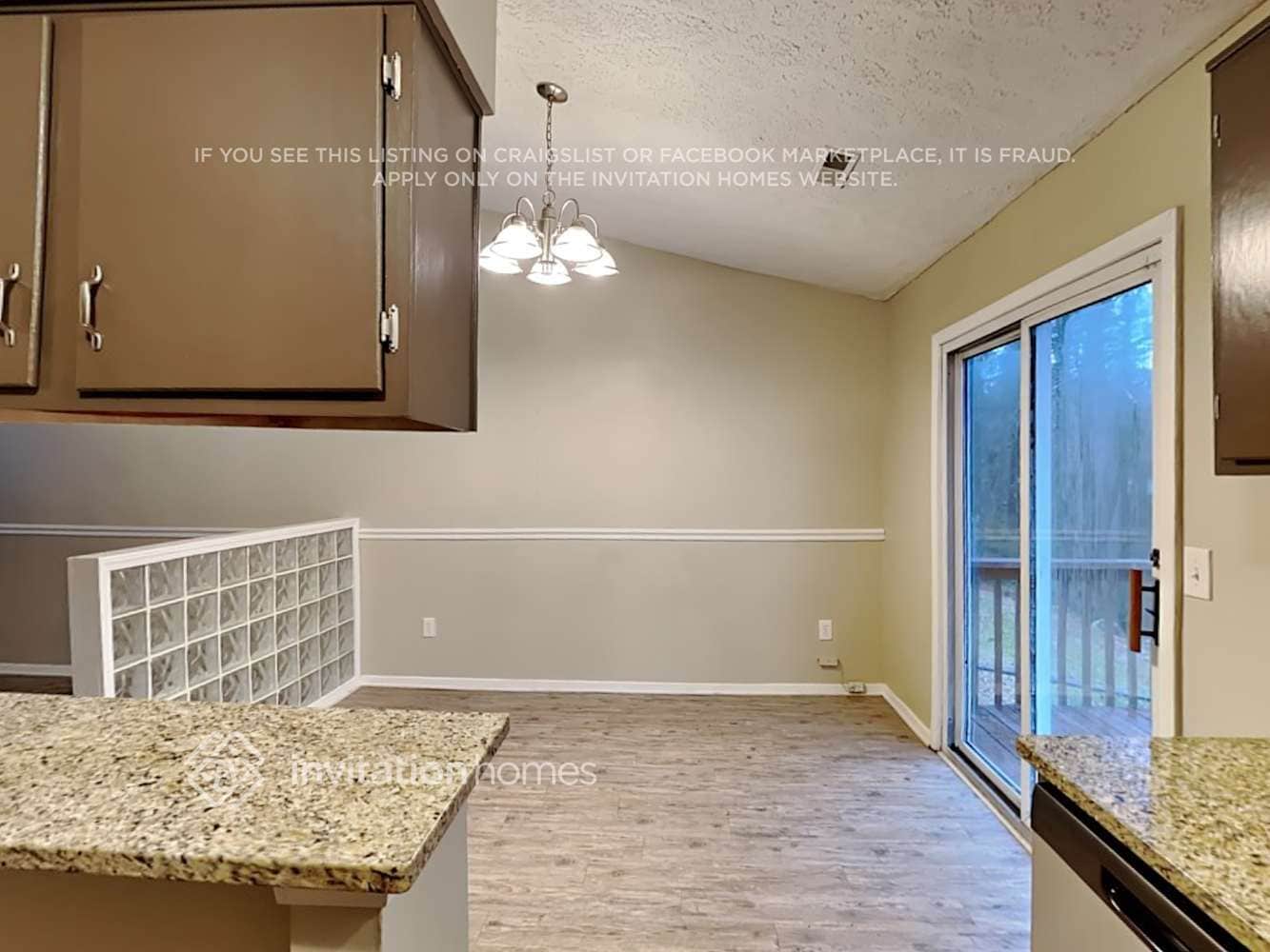 Building Photo - 880 Highland Terrace NE