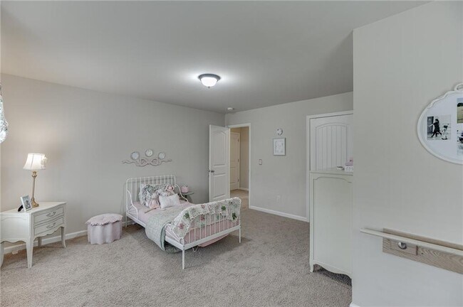 Building Photo - 6896 Big Sky Dr