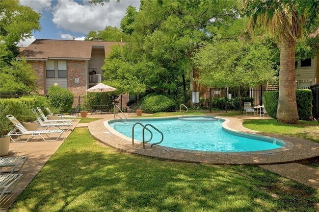 Building Photo - 3839 Dry Creek Dr