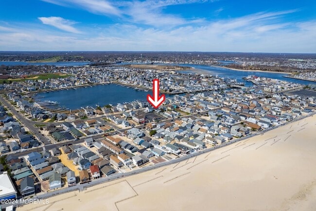 Building Photo - 204 Randall Ave