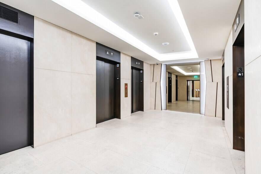 Building Photo - 889 Francisco St