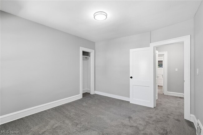Building Photo - 1539 Elbur Ave