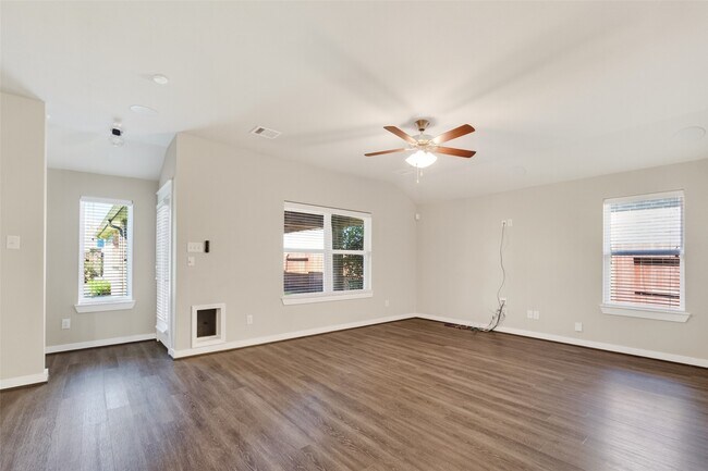 Building Photo - 12322 Sabine Point Dr