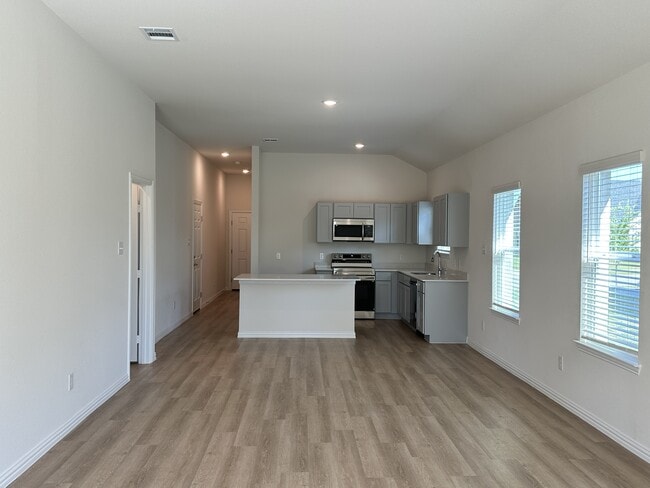 Building Photo - 1821 Aleia Cv
