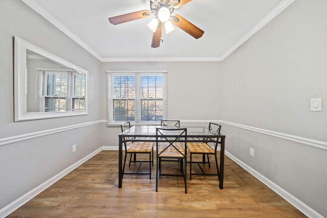 Building Photo - 2 Bed Condo Available In Cross Creek Commu...
