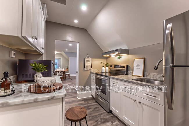 Building Photo - 340 Pearl St