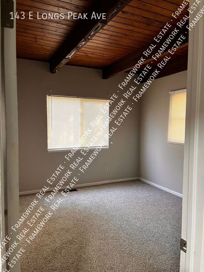 Building Photo - 143 E Longs Peak Ave
