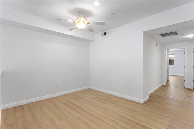 Building Photo - 2857 Regatta Dr
