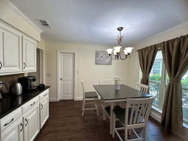 Building Photo - 2649 Mariposa Cir